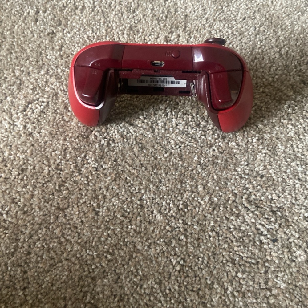 Red Xbox controller